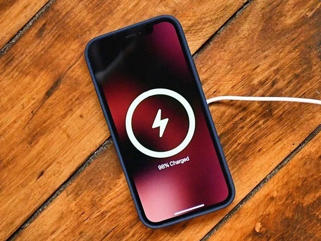 忻府苹果手机维修分享iPhone 12可以随便充电吗 